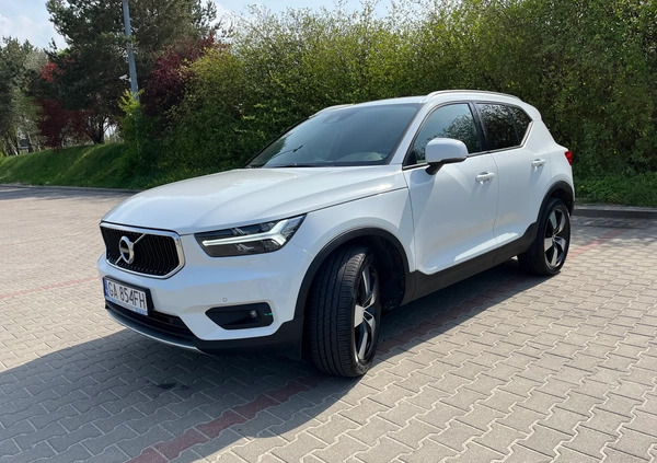 Volvo XC 40 cena 110700 przebieg: 82600, rok produkcji 2019 z Gdynia małe 254
